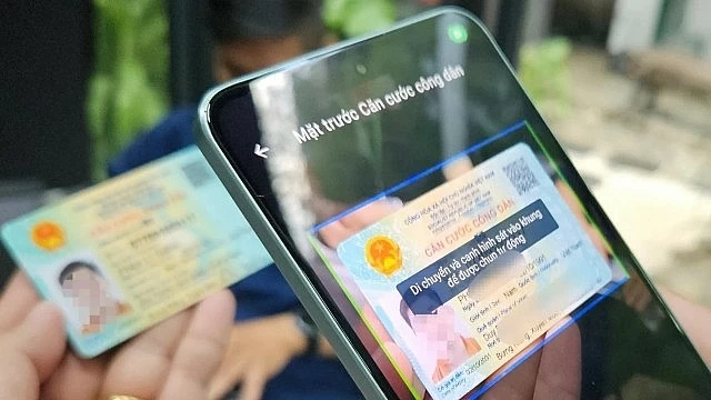 Hàng loạt ngân hàng yêu cầu cập nhật thông tin trước năm 2026, chậm trễ có thể bị khóa giao dịch