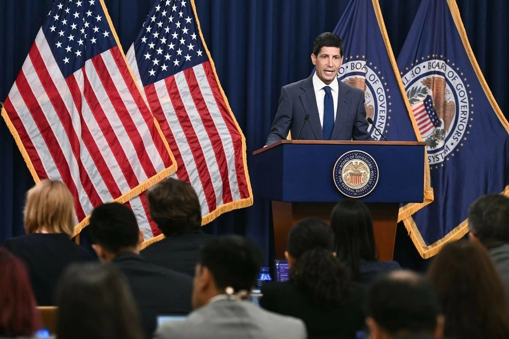 Fed giữ nguyên lãi suất 3,5% - 3,75% lần thứ 5 liên tiếp, ba phiếu phản đối phát tín hiệu 