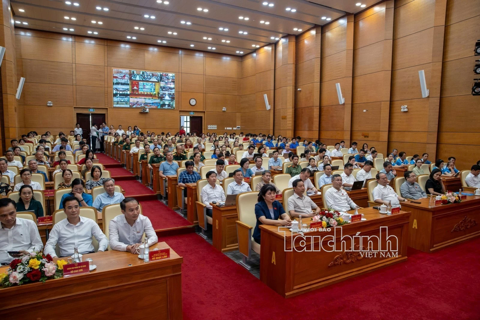 Bộ trưởng Ngô Văn Tuấn tiếp xúc cử tri trước Kỳ họp thứ 2, Quốc hội khóa XVI Bộ trưởng Ngô Văn Tuấn tiếp xúc cử tri trước Kỳ họp thứ 2, Quốc hội khóa XVI