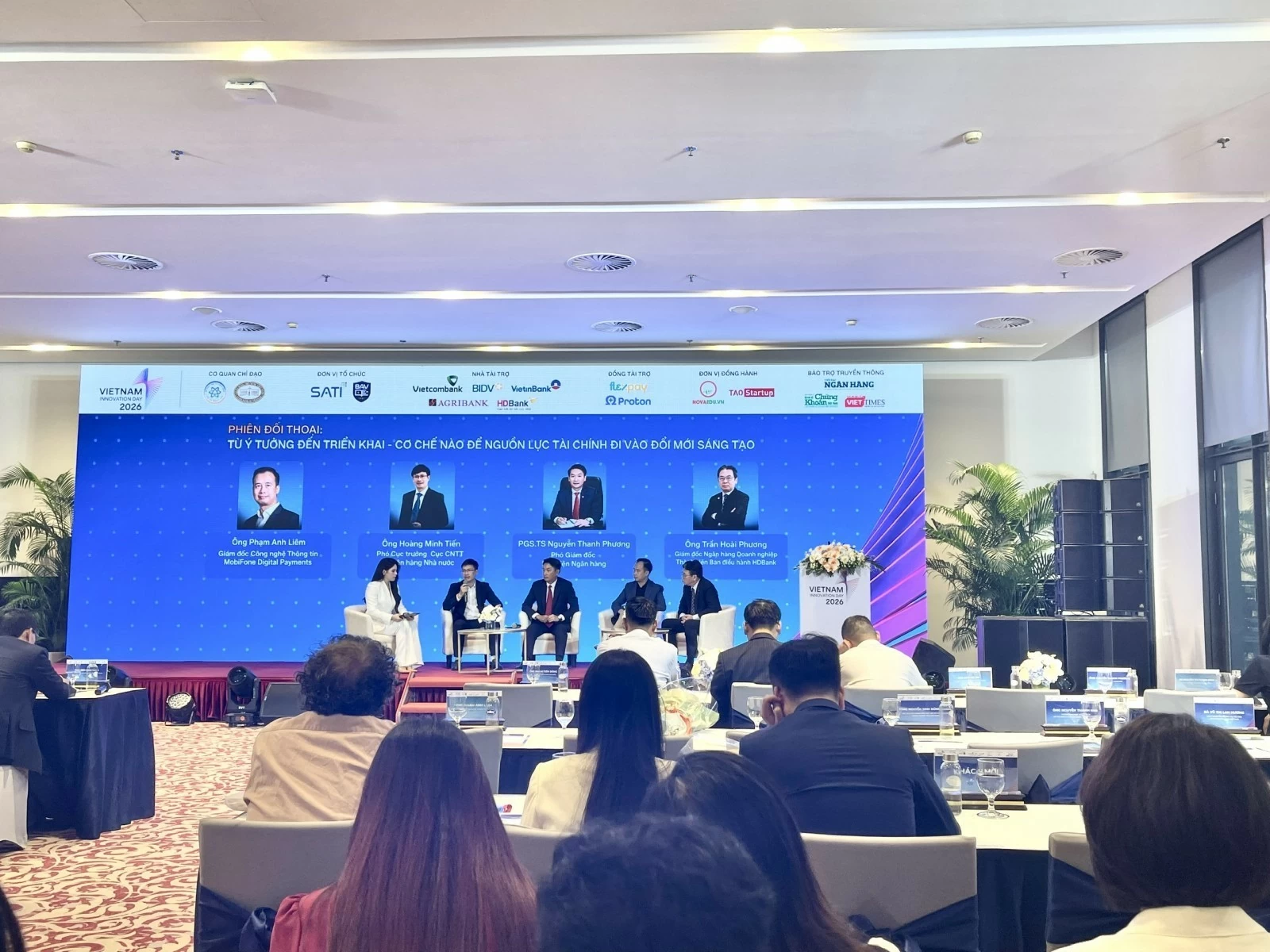 Ngân hàng cam kết rót nghìn tỷ, tạo môi trường thử nghiệm mở cho startup Ngân hàng cam kết rót nghìn tỷ, tạo môi trường thử nghiệm mở cho startup