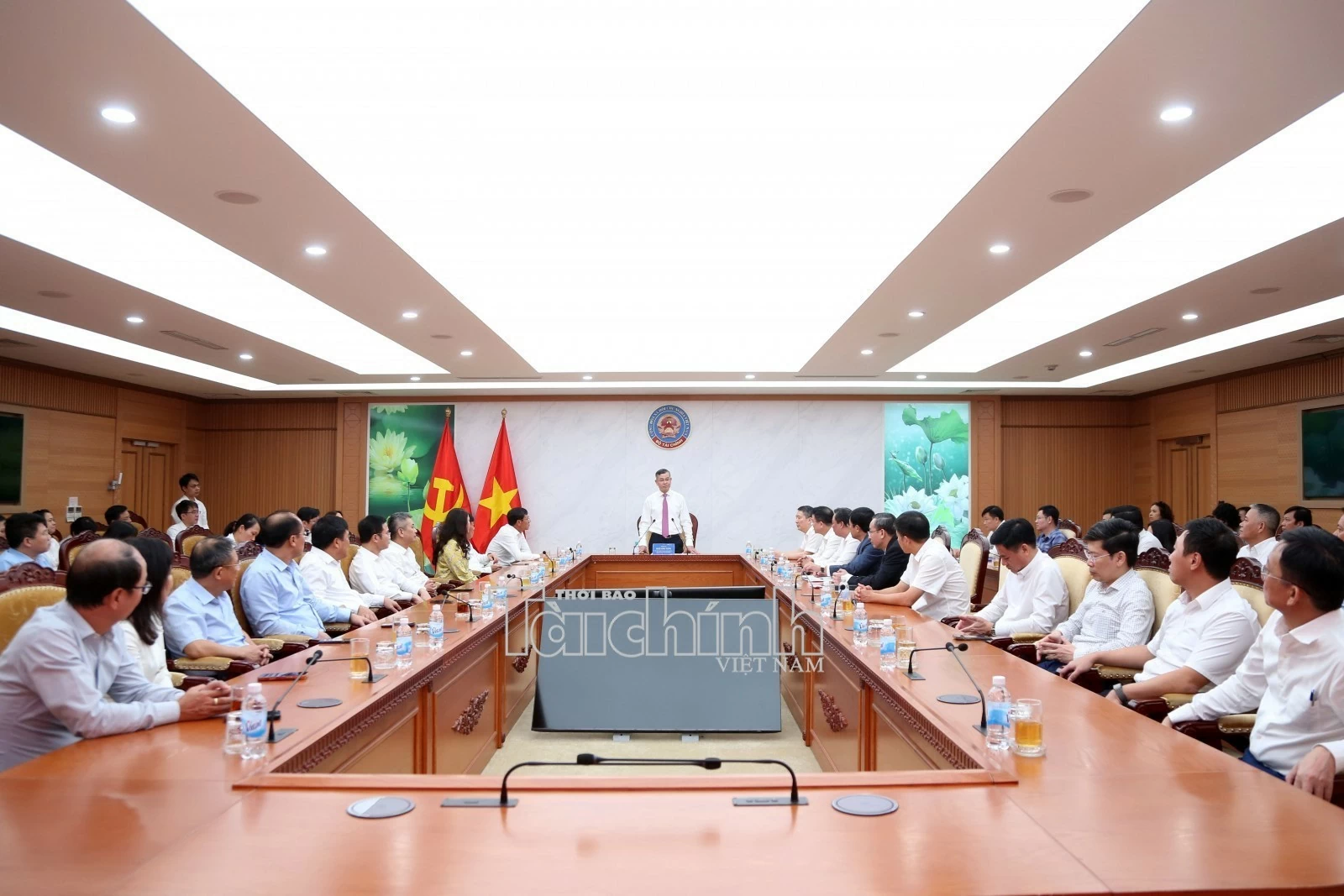 Bộ Tài chính bổ nhiệm Vụ trưởng Vụ Tổ chức cán bộ, Giám đốc Kho bạc Nhà nước